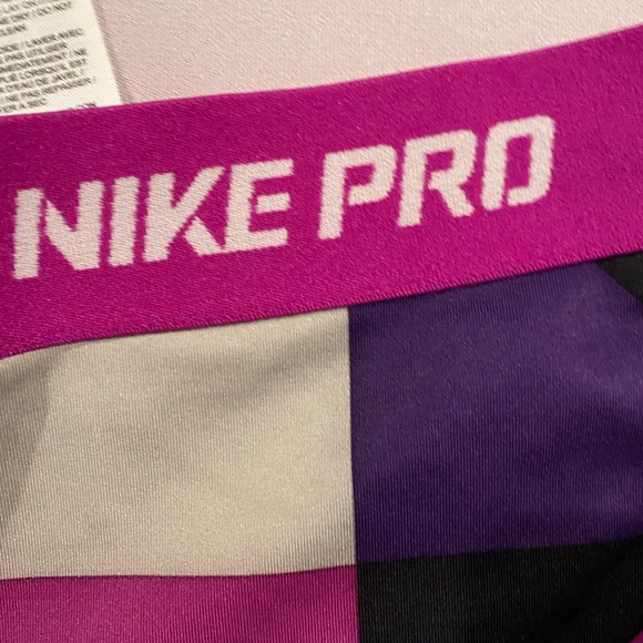 Nike PRO Cropped Leggings - Picture 4 of 5